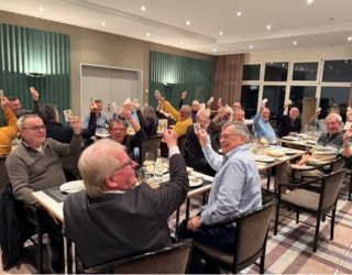 Puur-Näll-As statt Driver-Hölzli-Putter